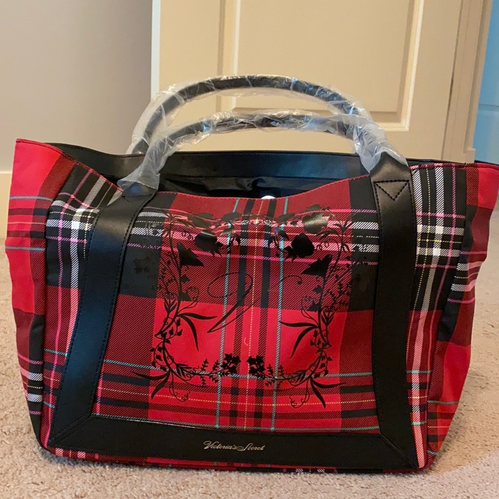 NWT Victoria’s Secret plaid tote